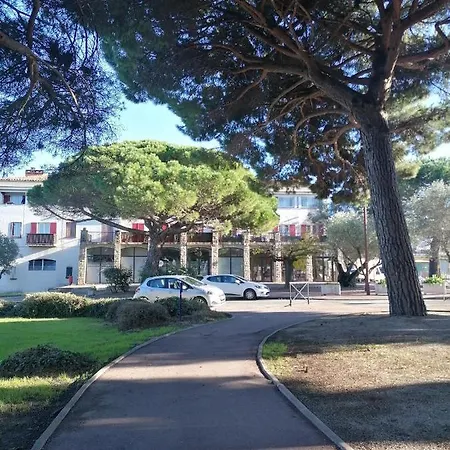 Apartment Aux Pieds Des Arenes